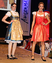 Dirndl von Harald Gl&ouml;&ouml;ckler (&copy;Foto: Martin Schmitz)